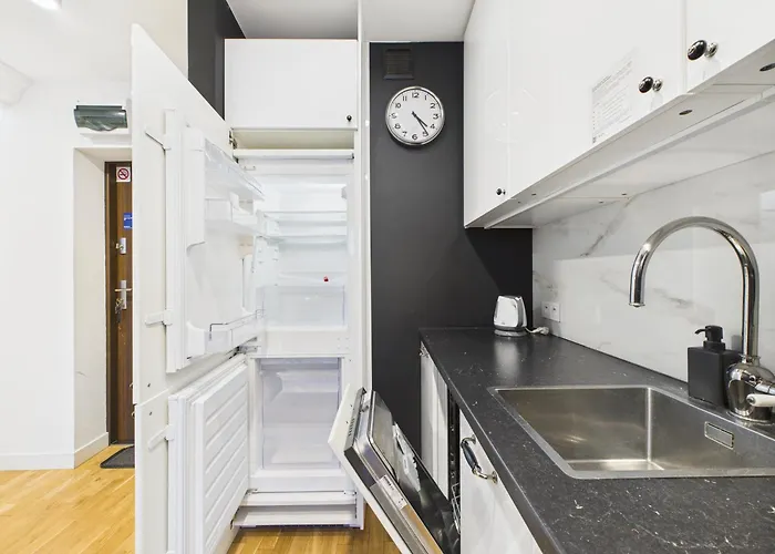 Superapart Polna 30 - Blisko Metra Politechnika Apartmán Varšava